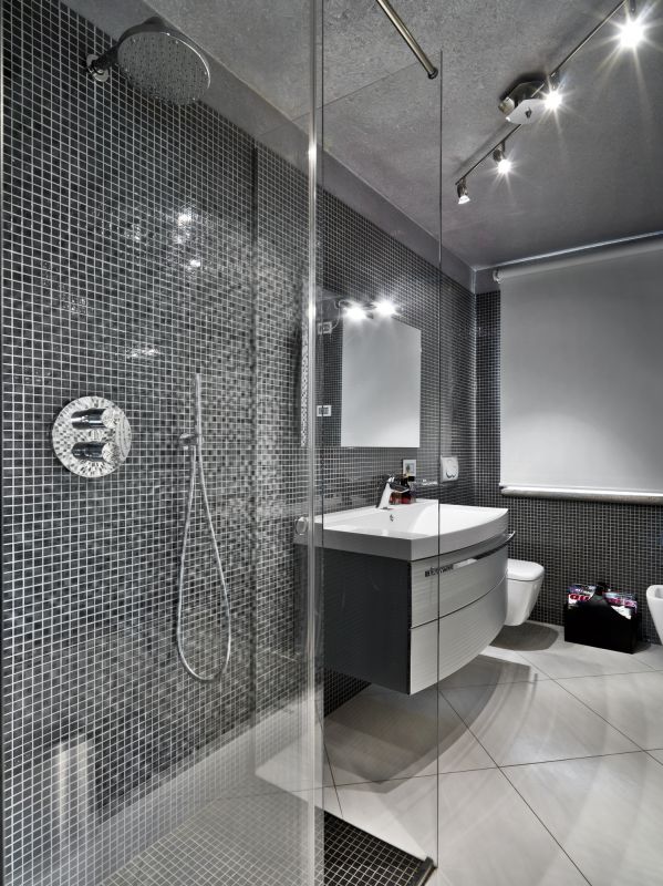Elegant Shower with Niche